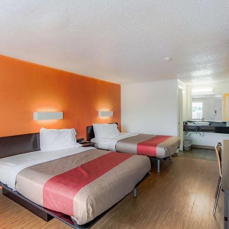 Motel 6 Kalamazoo Exteriér fotografie