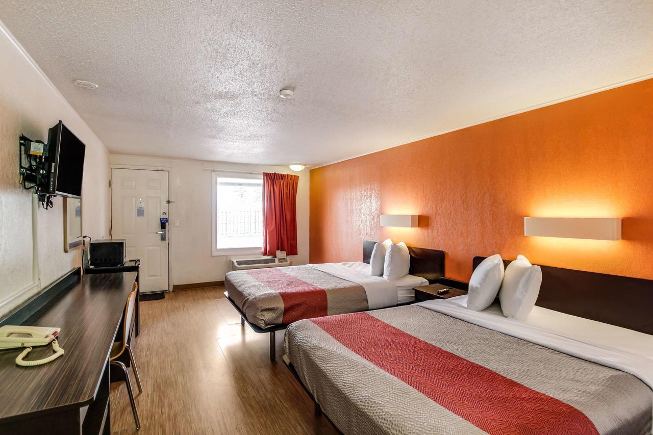 Motel 6 Kalamazoo Exteriér fotografie