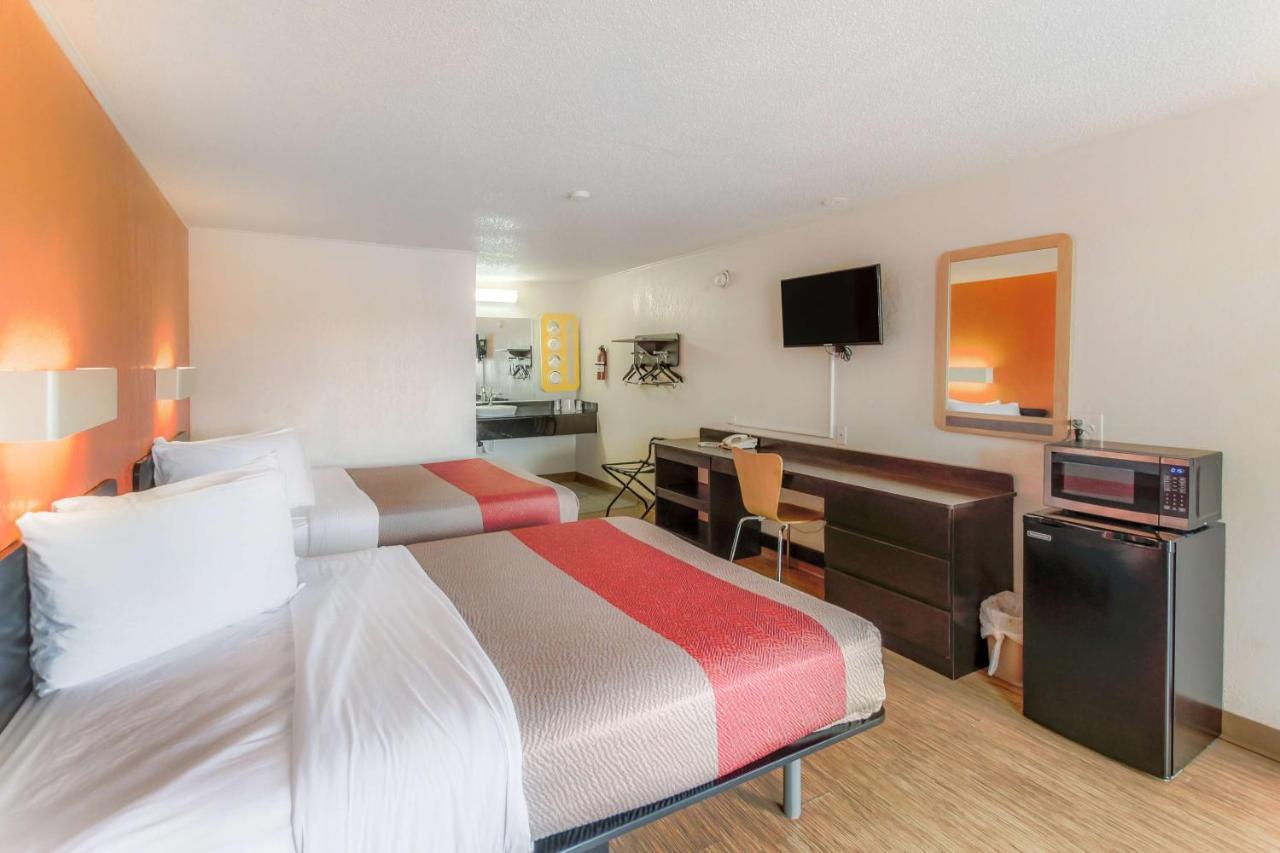 Motel 6 Kalamazoo Exteriér fotografie