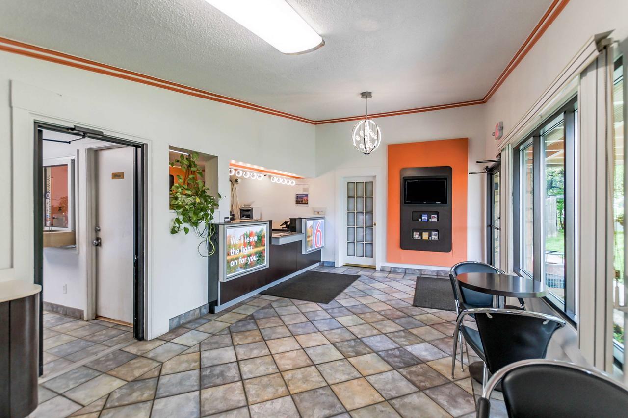 Motel 6 Kalamazoo Exteriér fotografie